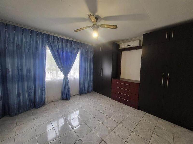 3 Bedroom Property for Sale in Dawncrest KwaZulu-Natal