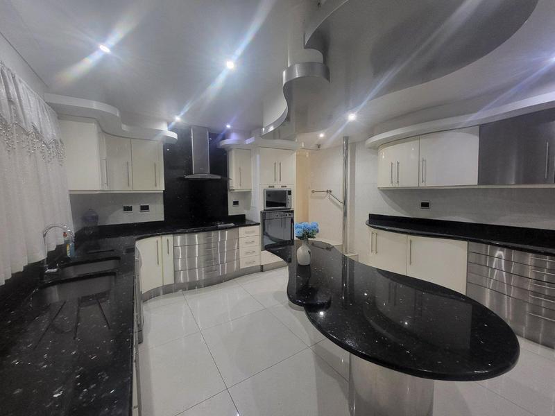 4 Bedroom Property for Sale in Southridge KwaZulu-Natal
