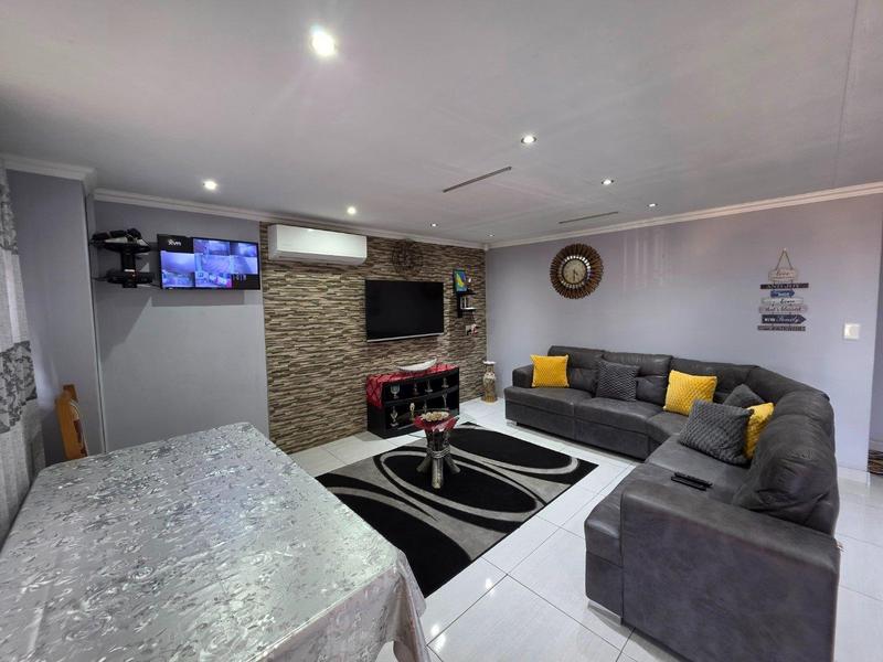 3 Bedroom Property for Sale in Trenance Park KwaZulu-Natal
