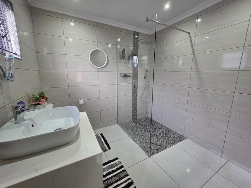 3 Bedroom Property for Sale in Trenance Park KwaZulu-Natal