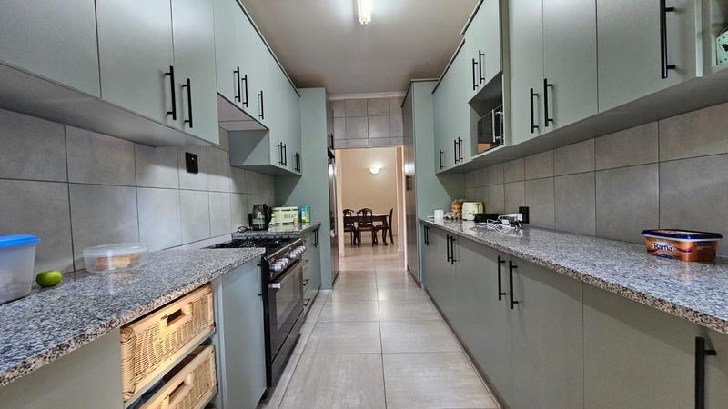 4 Bedroom Property for Sale in Margate KwaZulu-Natal