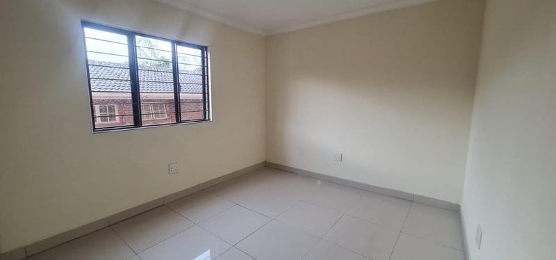 To Let 3 Bedroom Property for Rent in Essenwood KwaZulu-Natal
