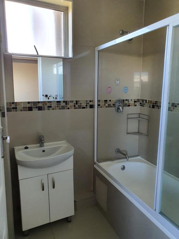 To Let 2 Bedroom Property for Rent in Morningside KwaZulu-Natal