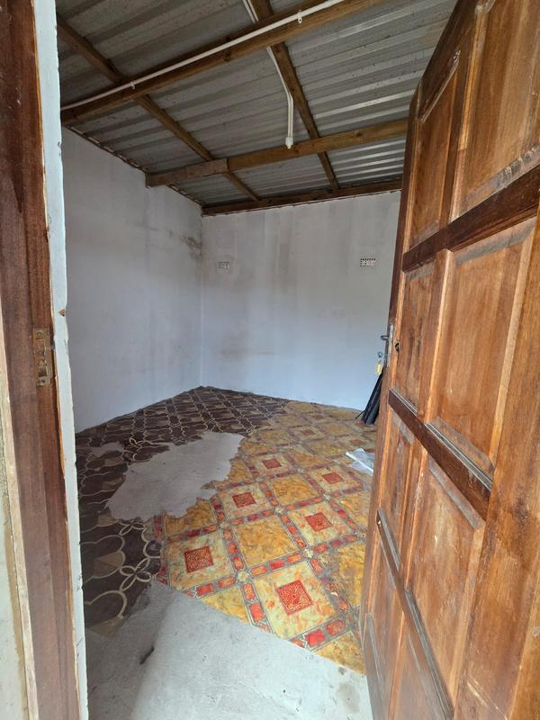10 Bedroom Property for Sale in Amanzimtoti KwaZulu-Natal