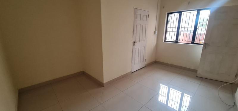 To Let 1 Bedroom Property for Rent in Essenwood KwaZulu-Natal