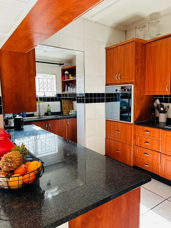 4 Bedroom Property for Sale in Bluff KwaZulu-Natal