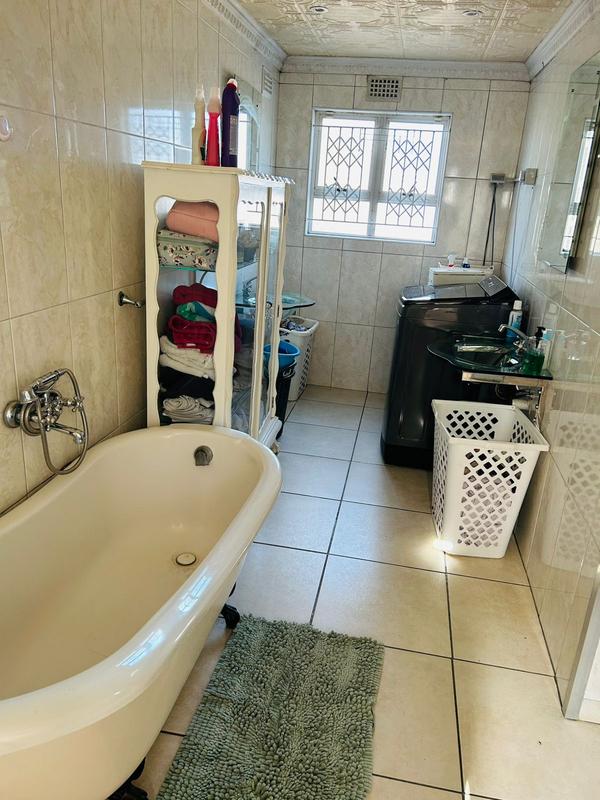 4 Bedroom Property for Sale in Bluff KwaZulu-Natal