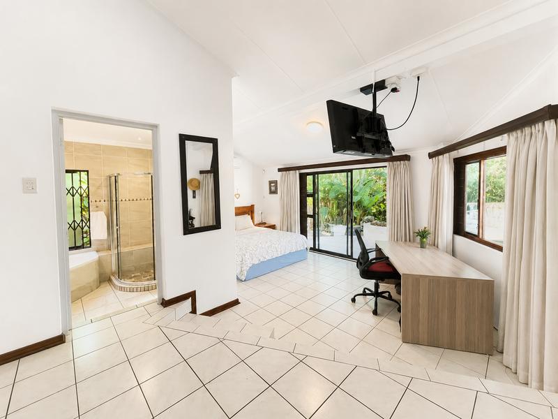 5 Bedroom Property for Sale in Shelly Beach KwaZulu-Natal