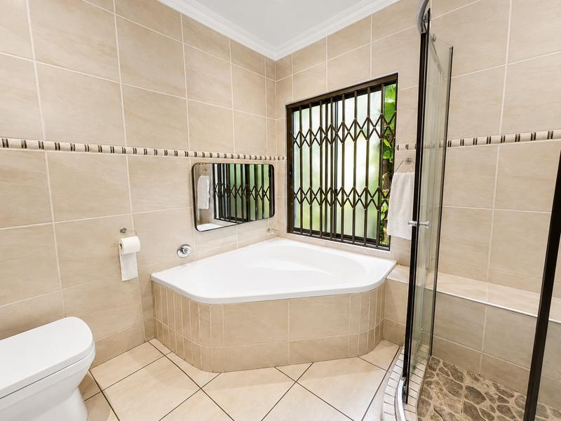 5 Bedroom Property for Sale in Shelly Beach KwaZulu-Natal