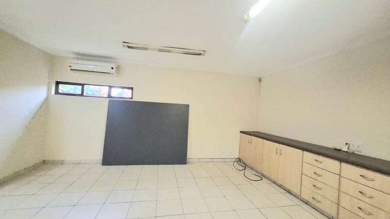 To Let 1 Bedroom Property for Rent in Glenwood KwaZulu-Natal