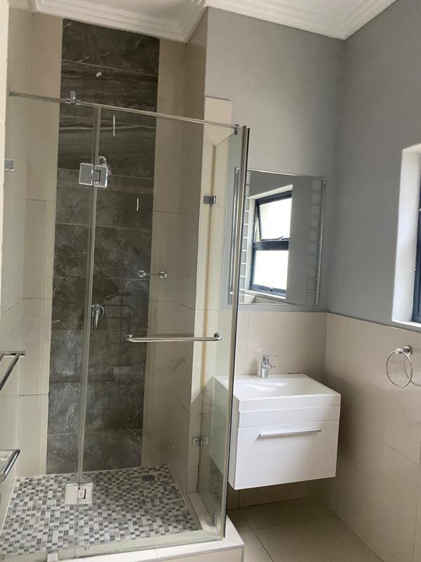 To Let 2 Bedroom Property for Rent in Umhlanga Ridge KwaZulu-Natal
