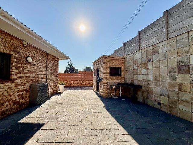 4 Bedroom Property for Sale in Malvern KwaZulu-Natal