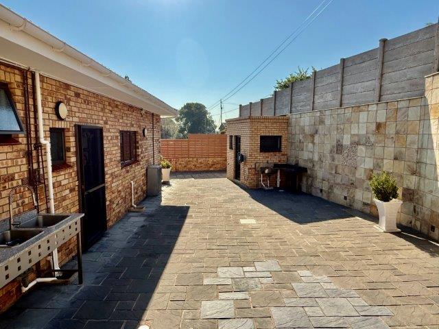 4 Bedroom Property for Sale in Malvern KwaZulu-Natal