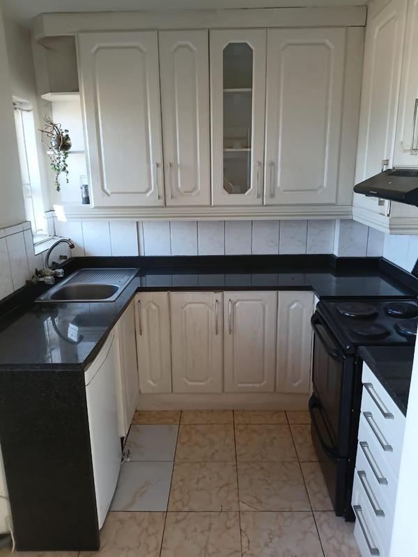 To Let 2 Bedroom Property for Rent in Bluff KwaZulu-Natal