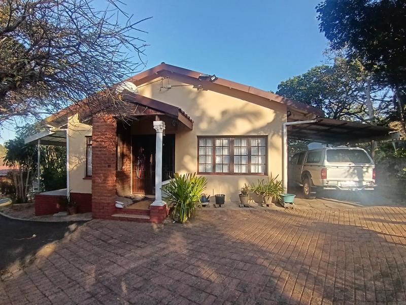 5 Bedroom Property for Sale in Hibberdene KwaZulu-Natal