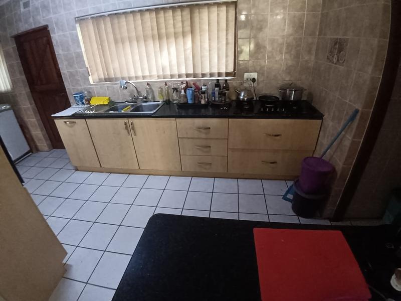 5 Bedroom Property for Sale in Hibberdene KwaZulu-Natal