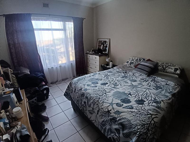 5 Bedroom Property for Sale in Hibberdene KwaZulu-Natal