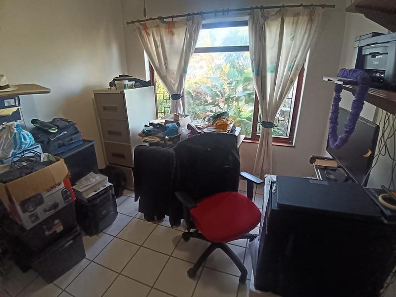 5 Bedroom Property for Sale in Hibberdene KwaZulu-Natal