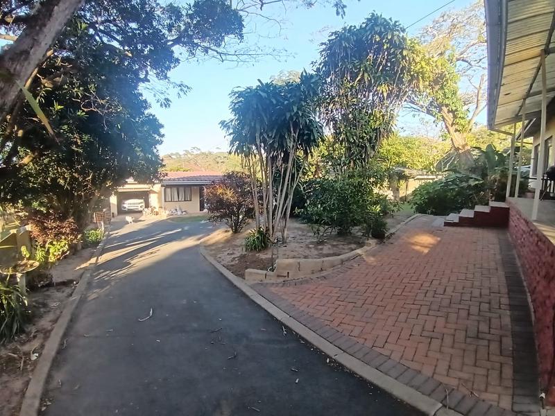 5 Bedroom Property for Sale in Hibberdene KwaZulu-Natal