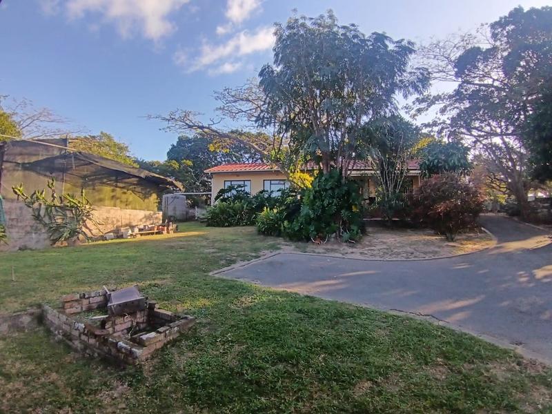 5 Bedroom Property for Sale in Hibberdene KwaZulu-Natal