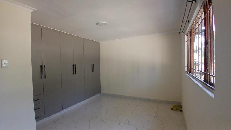 To Let 2 Bedroom Property for Rent in Yellowwood Park KwaZulu-Natal