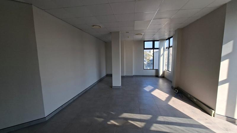To Let Commercial Property for Rent in Meer En See KwaZulu-Natal