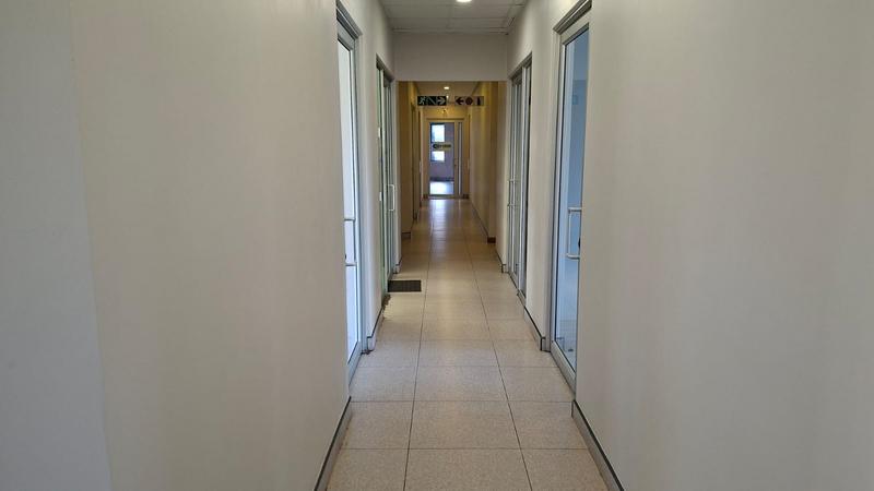 To Let Commercial Property for Rent in Meer En See KwaZulu-Natal