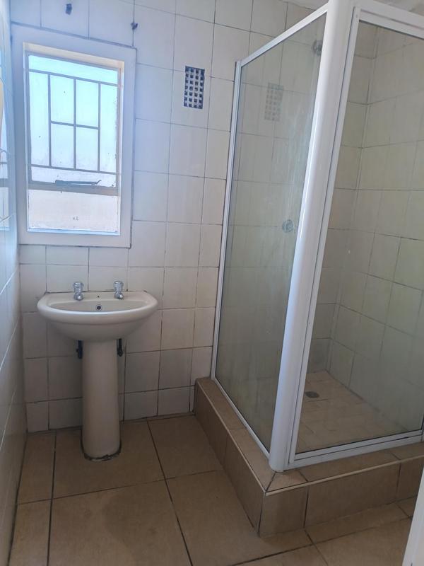 To Let 2 Bedroom Property for Rent in Newlands West KwaZulu-Natal