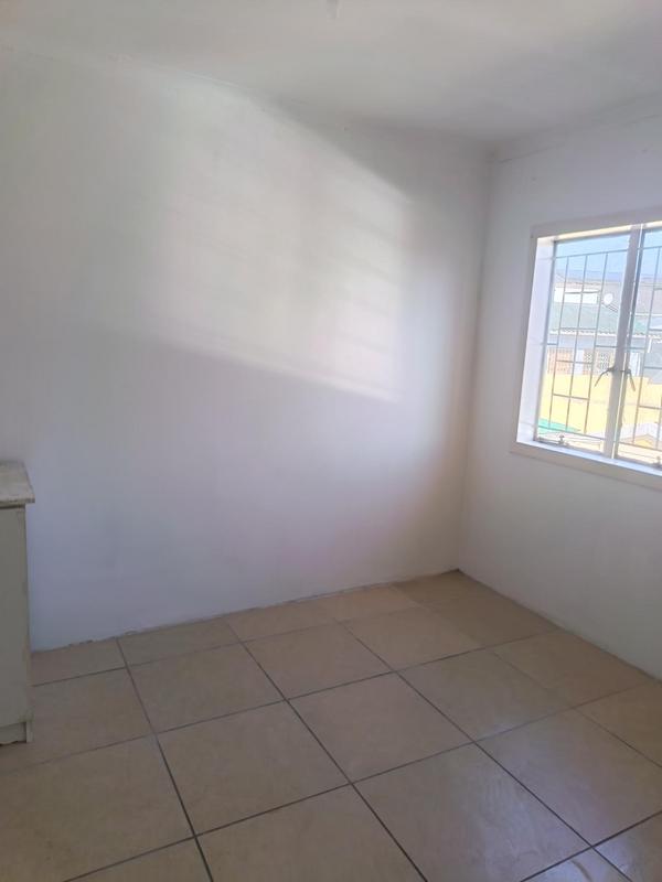 To Let 2 Bedroom Property for Rent in Newlands West KwaZulu-Natal