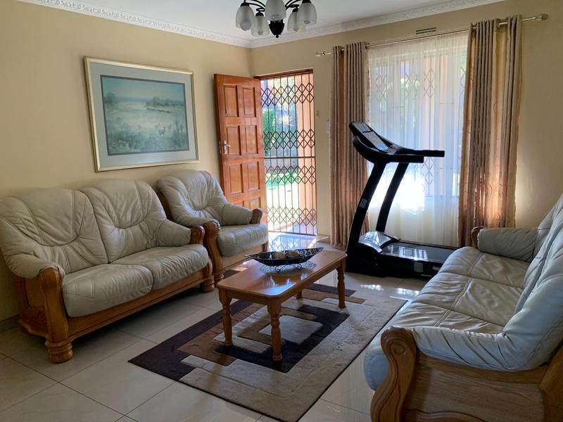 5 Bedroom Property for Sale in Mount Vernon KwaZulu-Natal