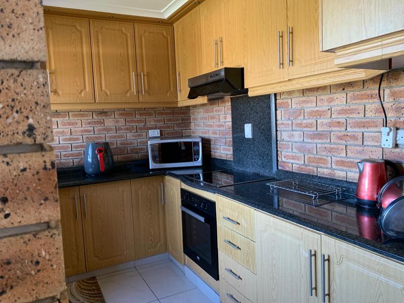 5 Bedroom Property for Sale in Mount Vernon KwaZulu-Natal