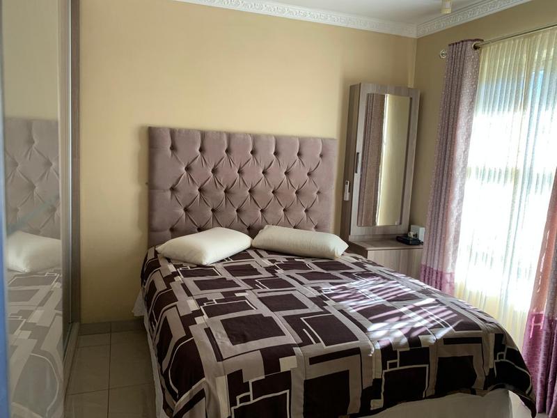 5 Bedroom Property for Sale in Mount Vernon KwaZulu-Natal
