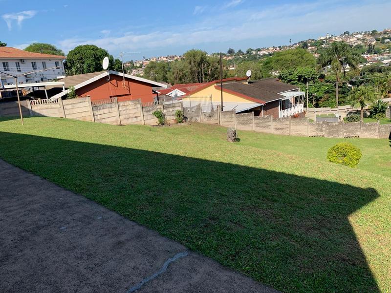 5 Bedroom Property for Sale in Mount Vernon KwaZulu-Natal