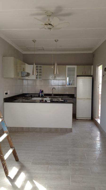 To Let 1 Bedroom Property for Rent in Bluff KwaZulu-Natal