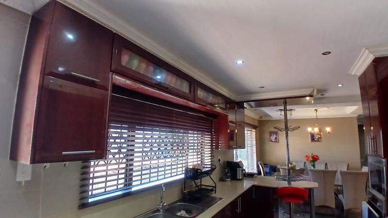 3 Bedroom Property for Sale in Montclair KwaZulu-Natal