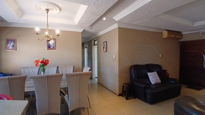3 Bedroom Property for Sale in Montclair KwaZulu-Natal