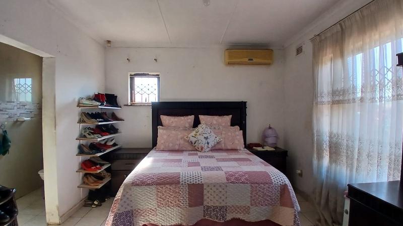 3 Bedroom Property for Sale in Montclair KwaZulu-Natal
