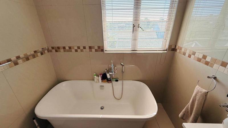 To Let 3 Bedroom Property for Rent in Umbilo KwaZulu-Natal