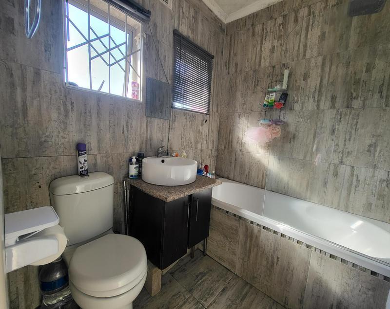 2 Bedroom Property for Sale in La Mercy KwaZulu-Natal