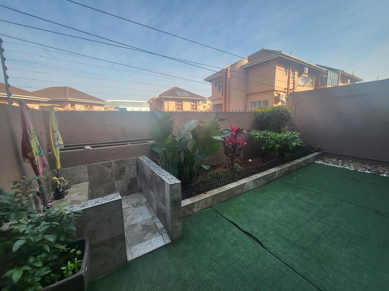 2 Bedroom Property for Sale in La Mercy KwaZulu-Natal