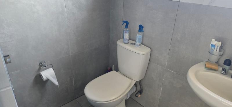 To Let 2 Bedroom Property for Rent in Springfield KwaZulu-Natal