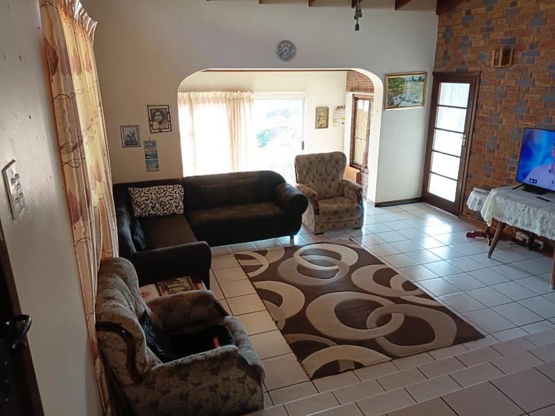 3 Bedroom Property for Sale in Montclair KwaZulu-Natal