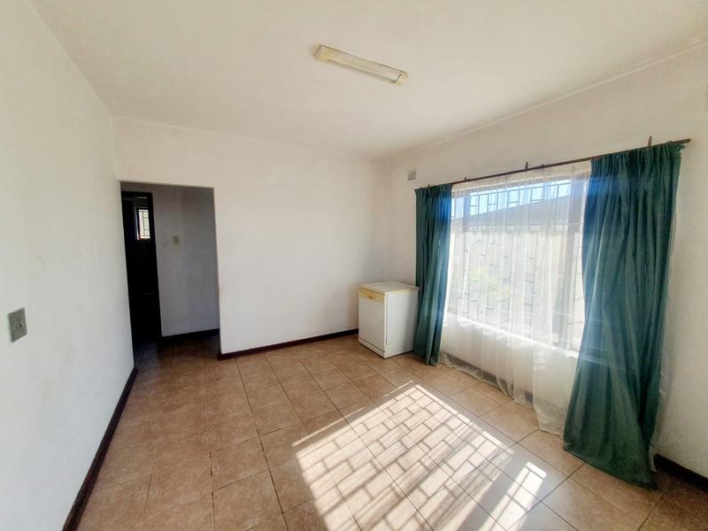 3 Bedroom Property for Sale in Umzinto KwaZulu-Natal