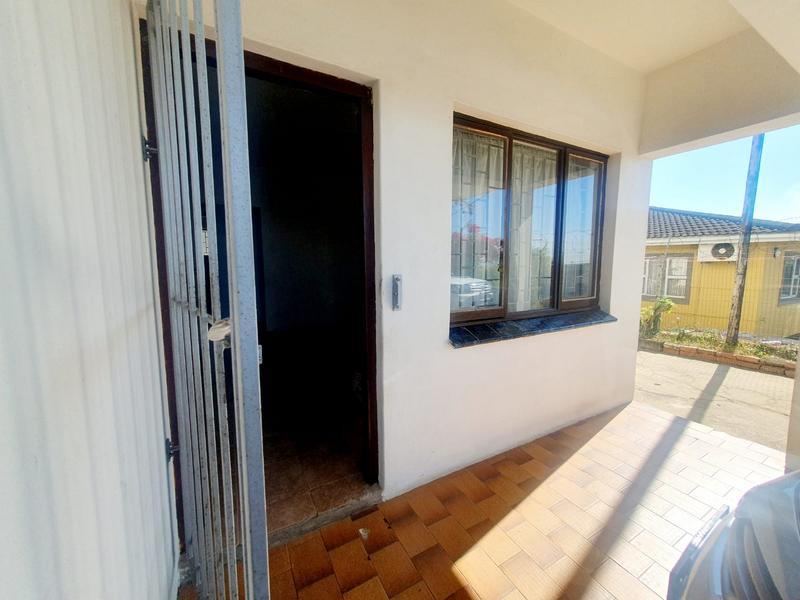 3 Bedroom Property for Sale in Umzinto KwaZulu-Natal