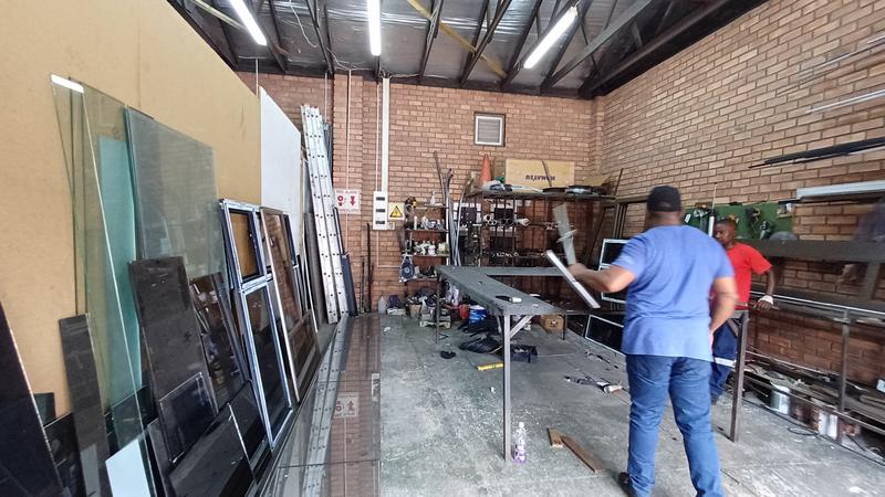 To Let Commercial Property for Rent in Alton KwaZulu-Natal