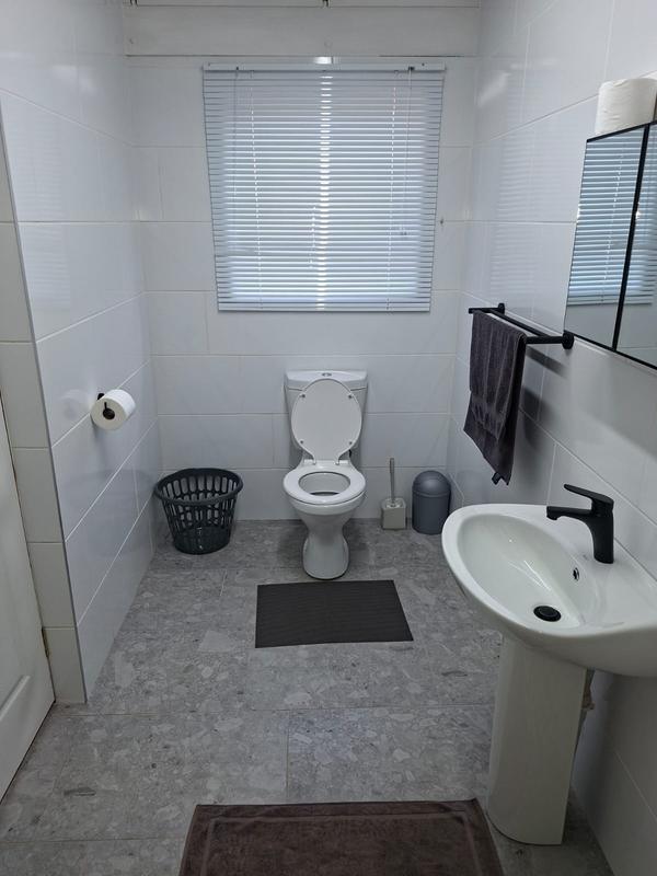 To Let Commercial Property for Rent in Meer En See KwaZulu-Natal