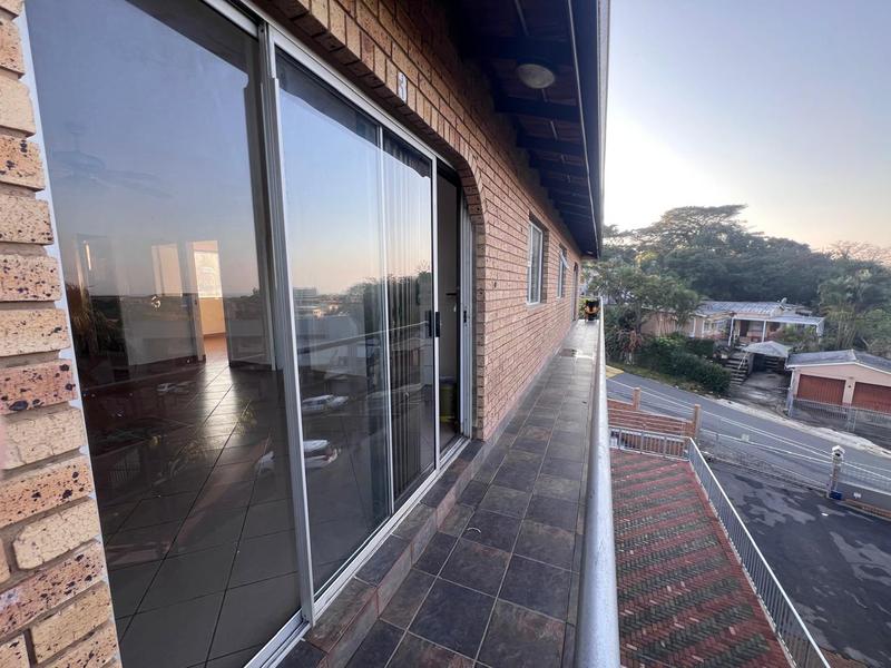 To Let 2 Bedroom Property for Rent in Margate KwaZulu-Natal