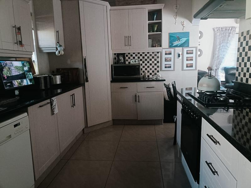 4 Bedroom Property for Sale in New Germany KwaZulu-Natal