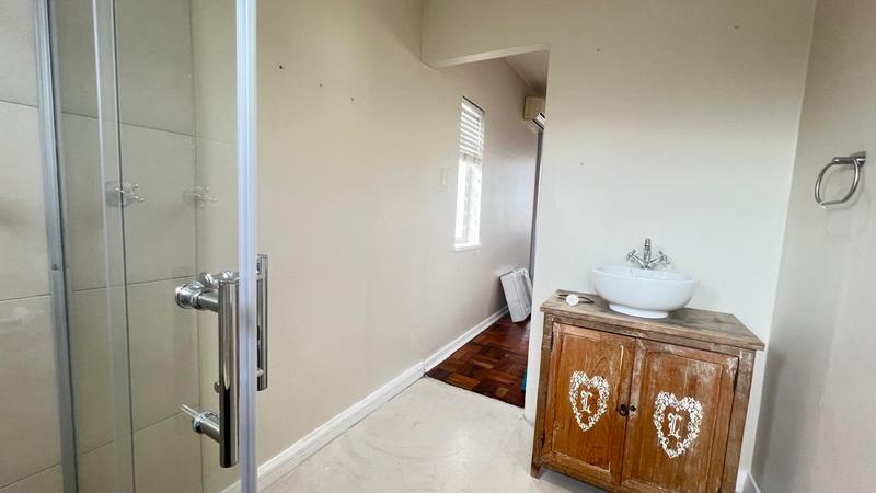 To Let 2 Bedroom Property for Rent in Windermere KwaZulu-Natal