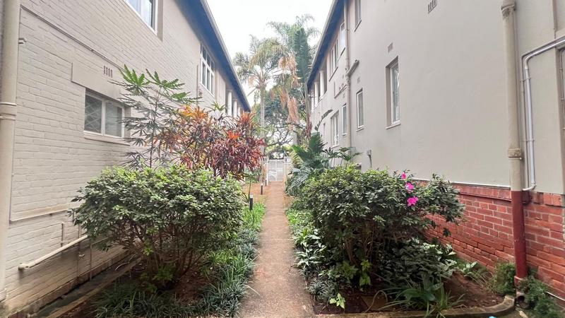 To Let 2 Bedroom Property for Rent in Windermere KwaZulu-Natal